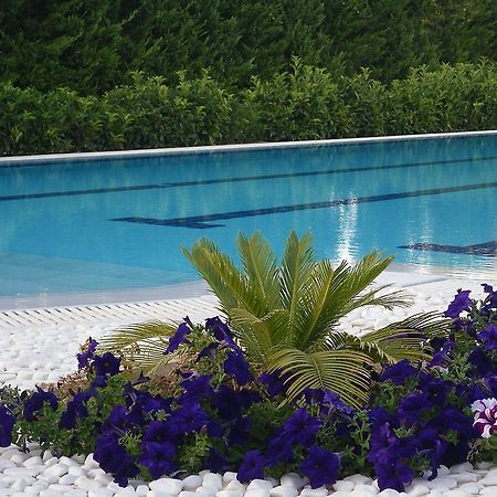 Cosmos Resort Каламос Екстер'єр фото